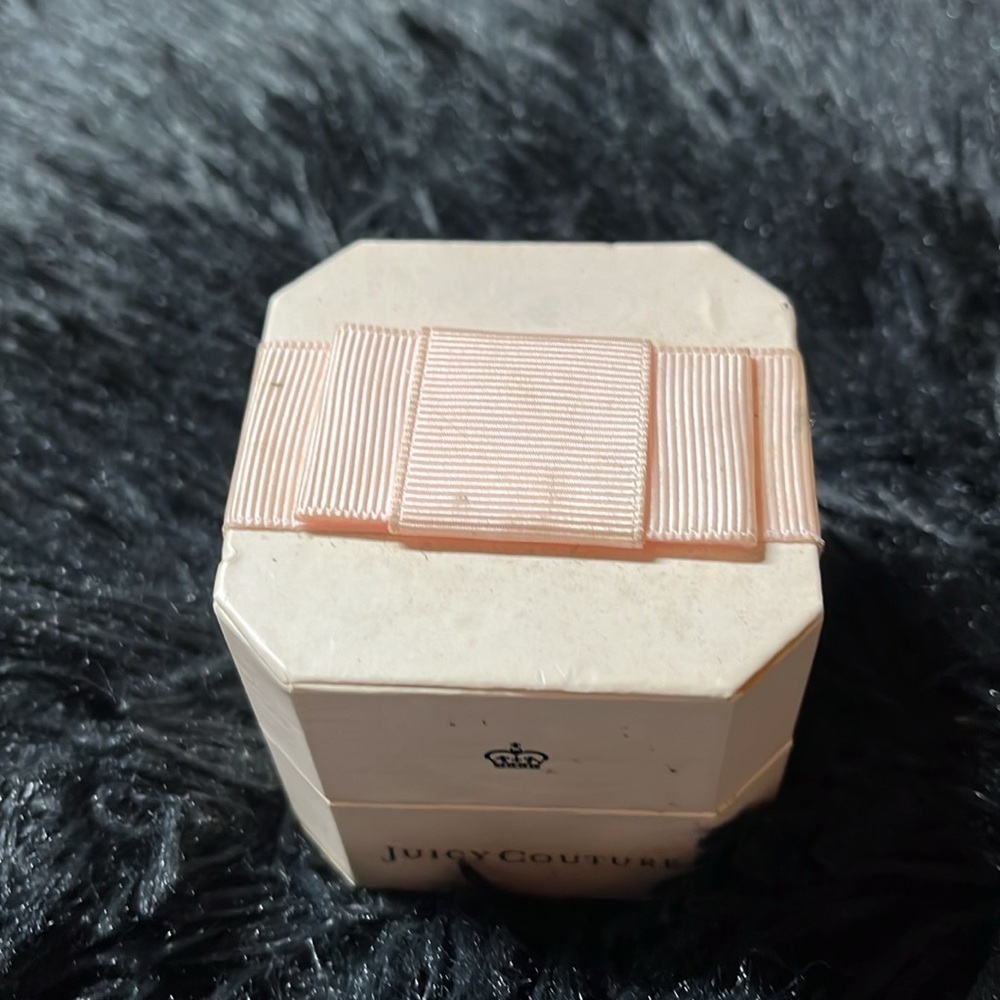 Nice ring. - Picture 3 of 4
